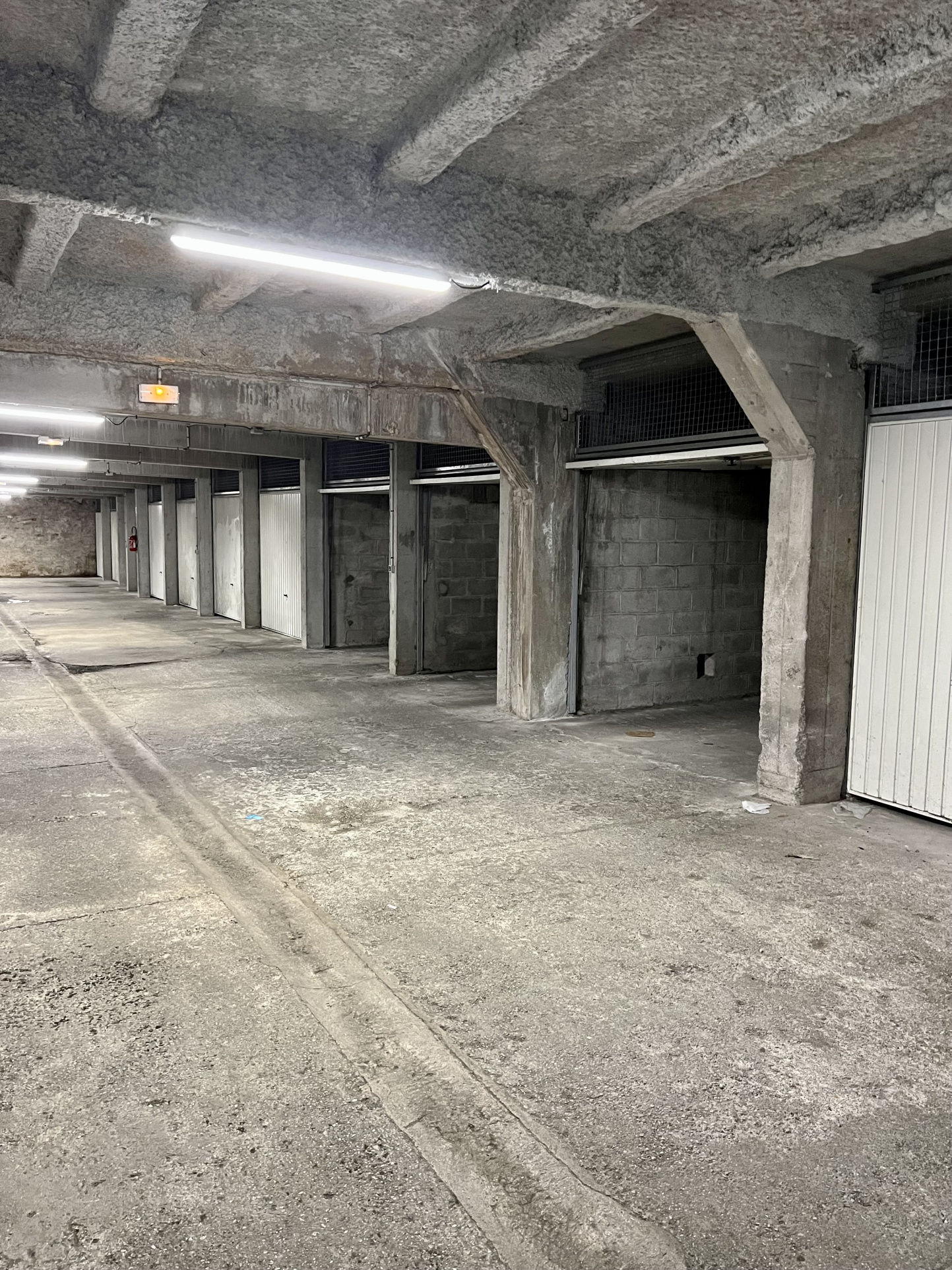 Vente Garage à vendre en hyper centreville de Lorient